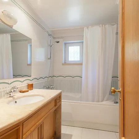 Feels Like Garden Flat Appartement